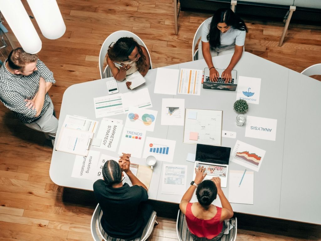 Onderzoek schetst toekomstscenario's voor arbeidsmarkt zorg en welzijn