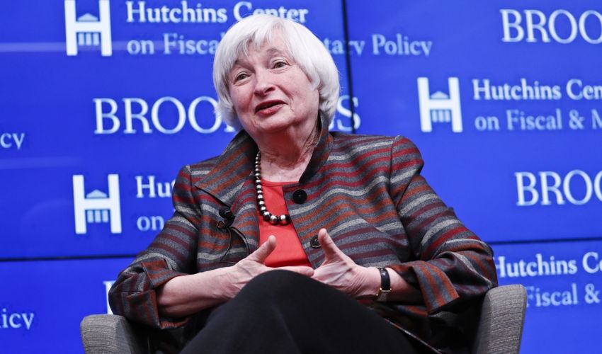 Amerikaanse minister van Financiën Janet Yellen klaar voor vertrek