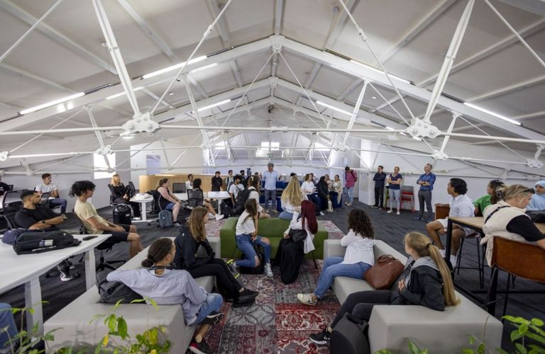 "Iedereen is heel gemotiveerd bezig en er worden goede resultaten geboekt"