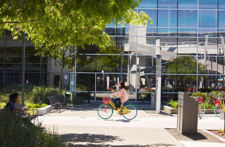 Google investeert een miljard dollar in een nieuwservaring