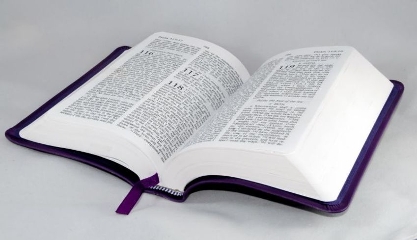 Christelijke media-bedrijven starten Maand van de Bijbel