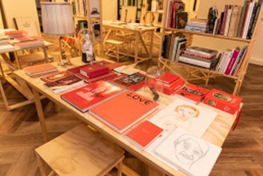 Boekenverzameling Anthon Beeke te zien in de KB