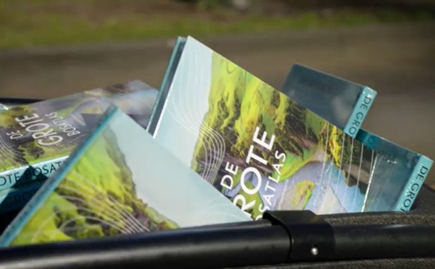 150 Kamerleden ontvangen de 56ste editie van De Grote Bosatlas 