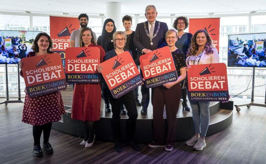 Boekenbon Literatuurprijs geeft startschot voor landelijke uitrol Scholierendebatten