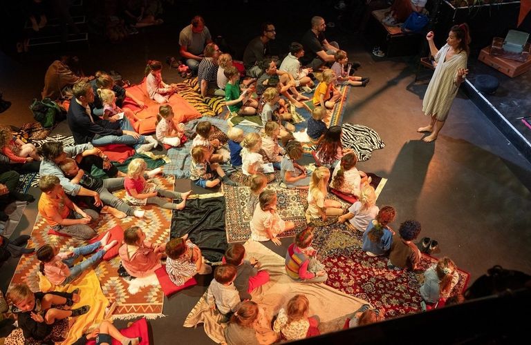 Zeventien literaire en literair-educatieve organisaties ontvangen vierjarige subsidie