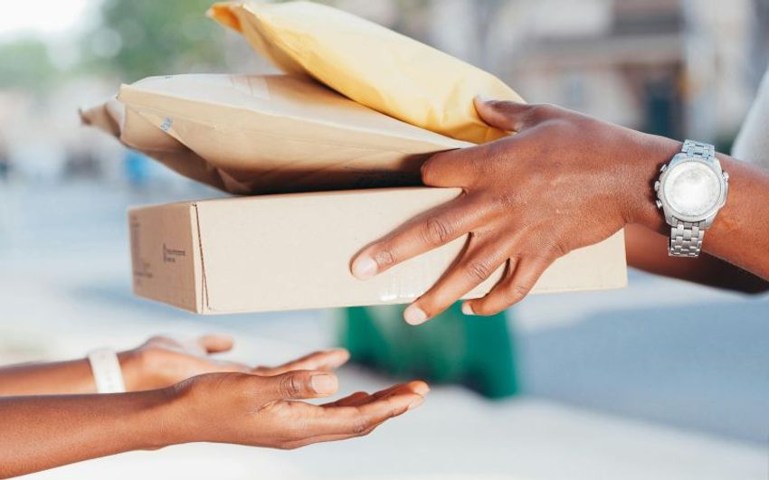 Bol verkoopt postbedrijf Cycloon aan Den Hollander Holding B.V.