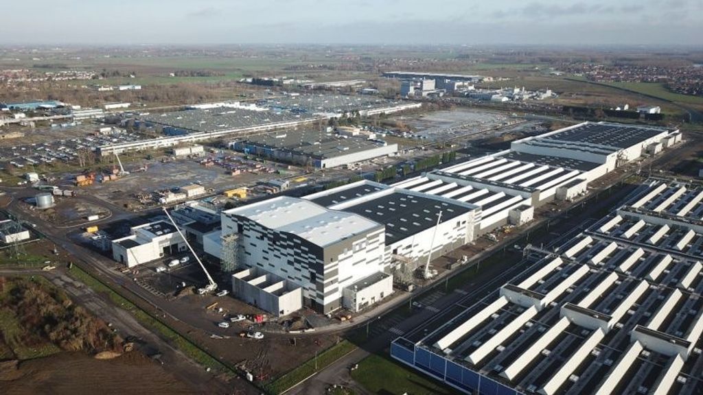 Stellantis, Mercedes-Benz en TotalEnergies investeren € 4,4 miljard in Europese batterijfabrieken