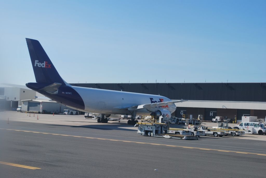 FedEx geeft winstwaarschuwing
