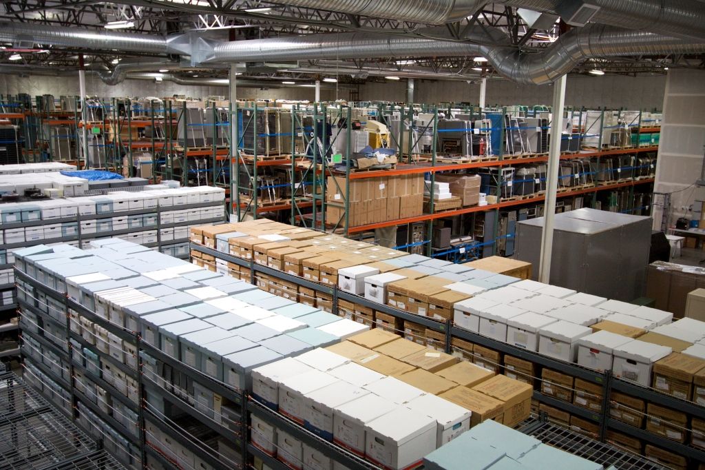 Thuiswinkel.org en Huboo slaan handen in een