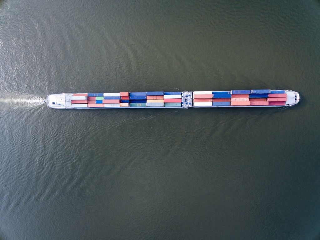 Waterpeil flink gestegen; Rijn weer bevaarbaar