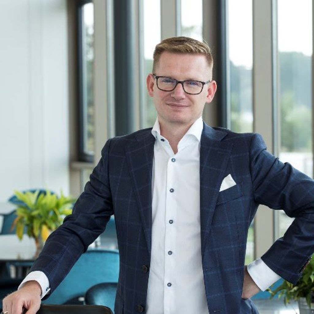 Dick Engels draagt leiding Amacon over aan Bas Janssen