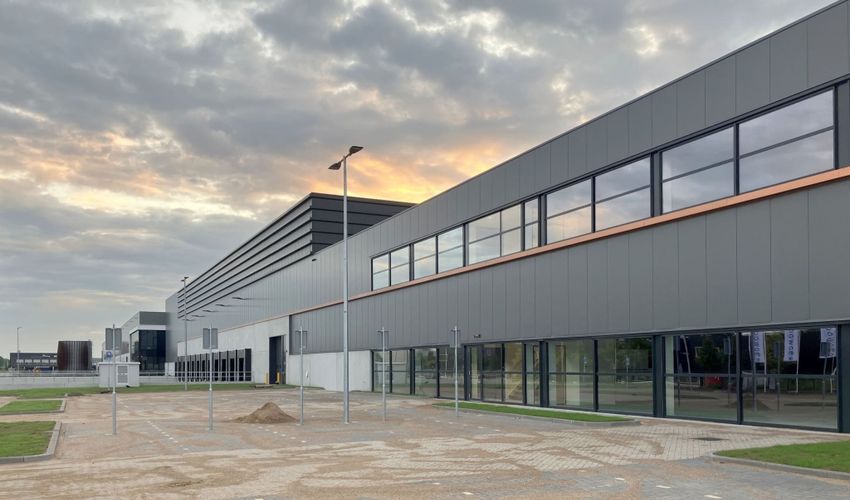 Het nieuwe bedrijfsgebouw van Necron Group AG op Bedrijvenpark Hoeksche Waard