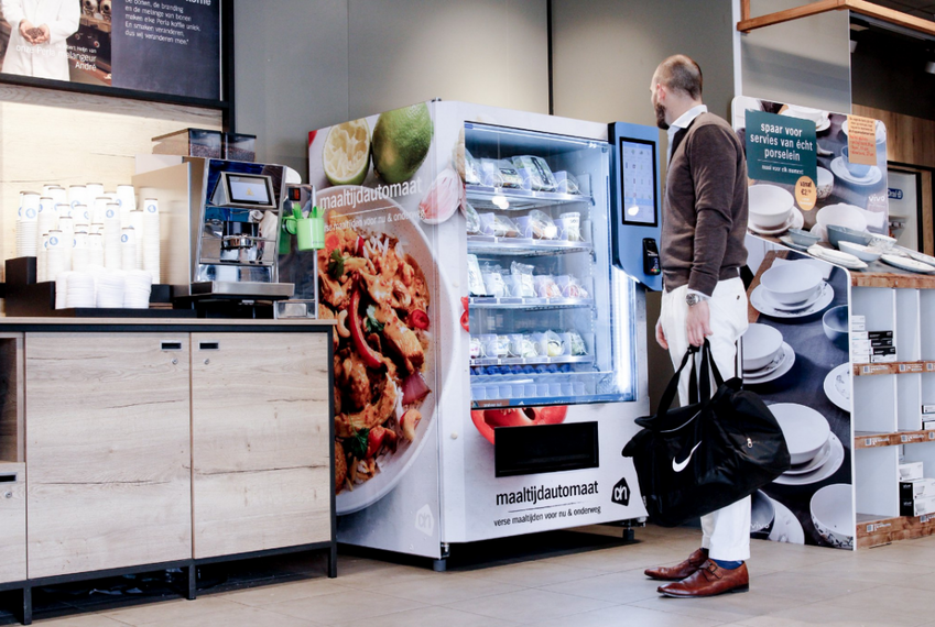 Albert Heijn zet maaltijdautomaat in reguliere winkel