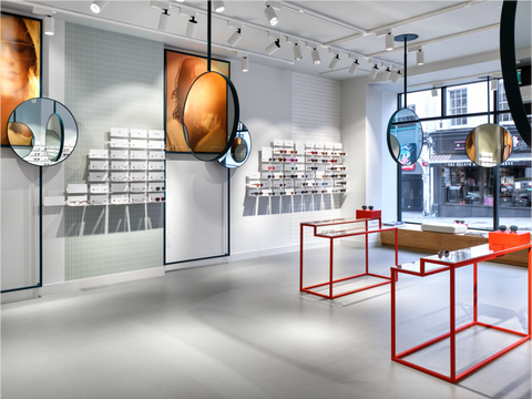 Dit is de winkel van Ace & Tate in Bristol
