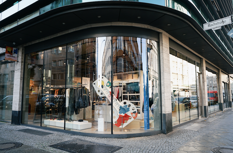 De allereerste Adidas Originals-winkel in een nieuw jasje