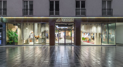 Dit is de eerste outdoorwinkel van Adidas in Europa