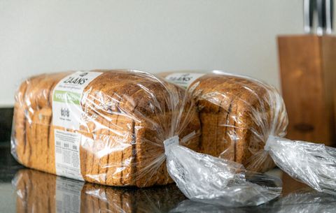 Albert Heijn stopt met plastic broodclipjes