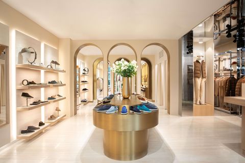 De eerste stenen van Aurélien