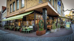 Eigenaar Bakker Bart neemt Bagels & Beans over
