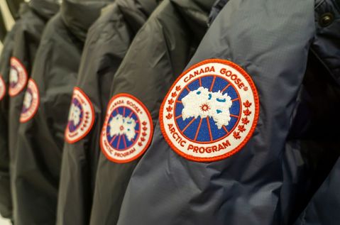 Canada Goose noteert meer omzet, minder winst