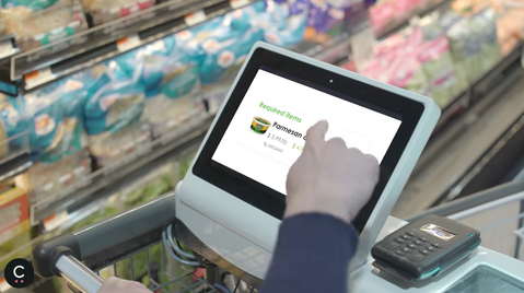 Deze winkelwagen maakt van boodschappen doen een hele nieuwe ervaring