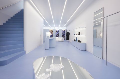 Filippa K in de PC: minimalistisch, ijsblauw