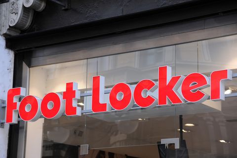 Foot Locker duikt in de rode cijfers