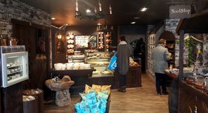 Bij deze delicatessenwinkel waan je je in de Efteling