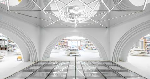 Aan dit spierwitte boekenpaleis is zeshonderd dagen gewerkt