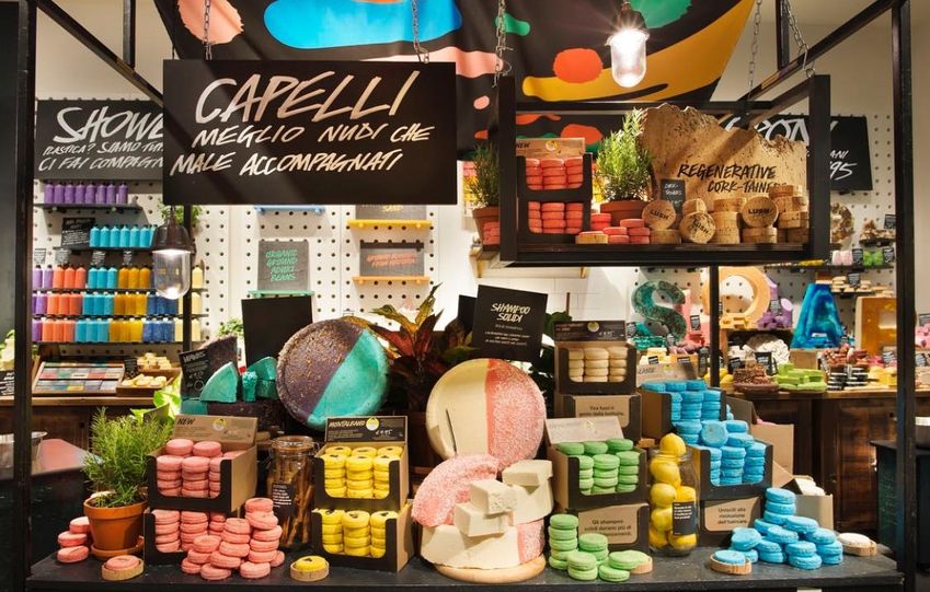 Dit is de eerste 'naakte' winkel van Lush