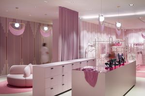Welkom op deze op en top vrouwelijke lingerieafdeling
