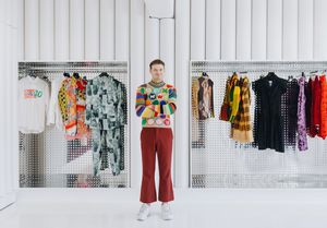 Kijken, kijken en kopen in deze kledinggalerie van dot Comme