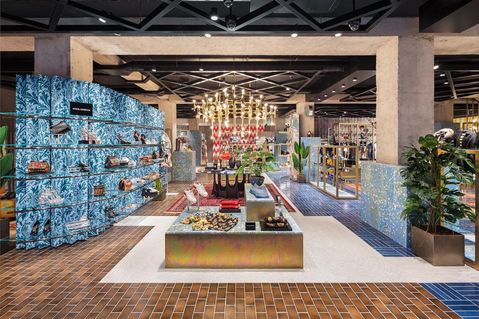 Baden in luxe in dit warenhuis van zestienduizend vierkante meter