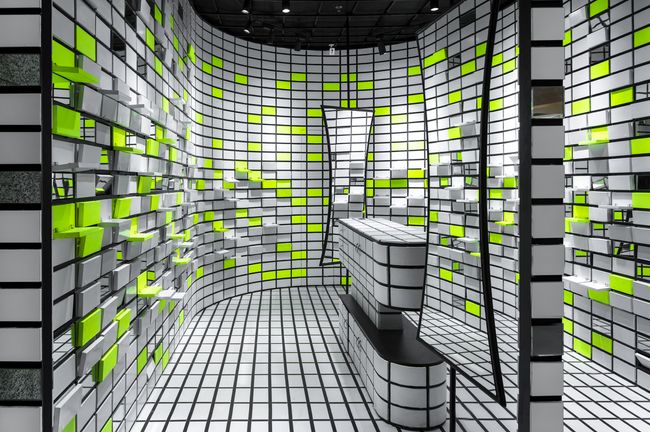 Dit brillenmerk maakt een optische illusie van zijn pop-upstore