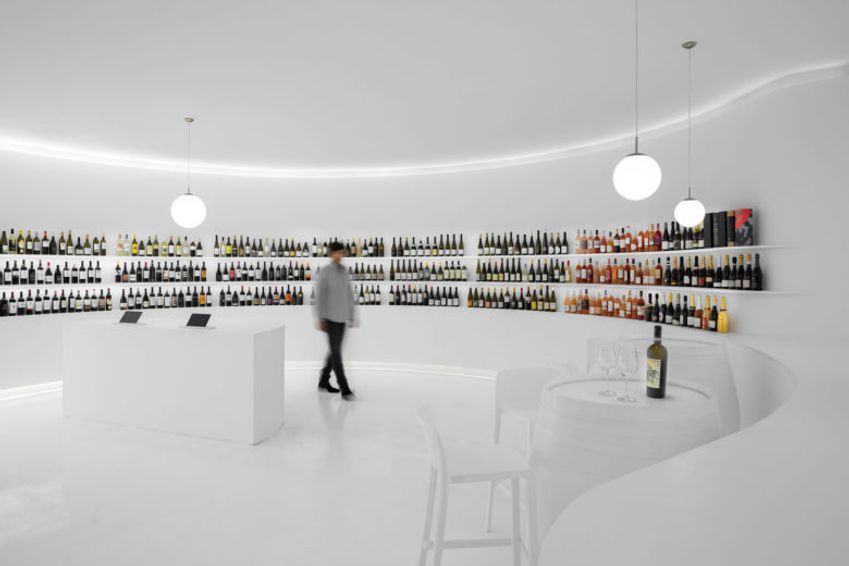 Proeven en kopen in dit minimalistische wijnparadijs