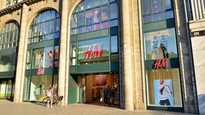 H&M experimenteert met betaald retourneren
