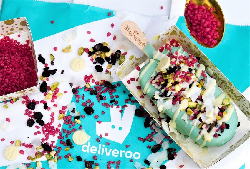 Deliveroo bezorgt blauwe ijsjes van Magnum