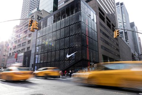 ‘Nike gaat banen schrappen’