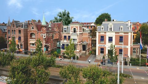 Royal Coster Diamonds wil meer locaties in eigen land 