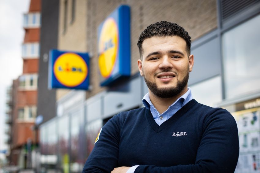Op 25-jarige leeftijd al een voorbeeld bij de jeugd van Almere