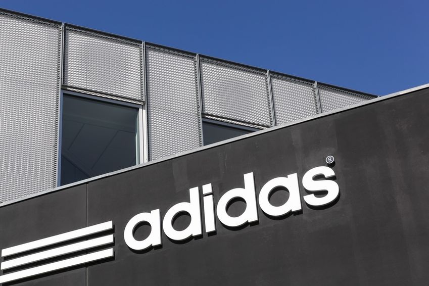 Adidas zegeviert na jarenlange strijd met H&M