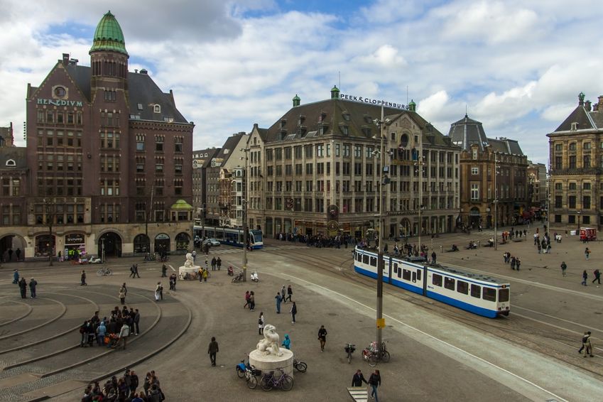 Amsterdam zet stop op toeristenwinkels