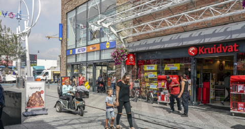 Amsterdams winkelcentrum wordt stukje bij beetje gerenoveerd