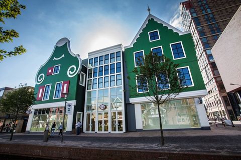 'C&A groeit weer en maakt winst'