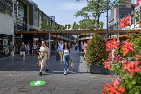 Zo moet de Lijnbaan weer 'het Rotterdamgevoel' oproepen