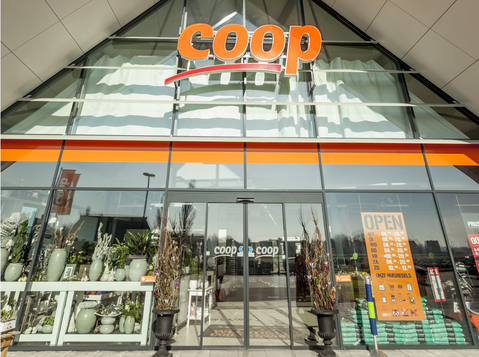 Coop begint met ombouw van Emté-winkels