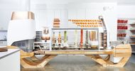 In dit restaurant worden burgers door een robot gebakken