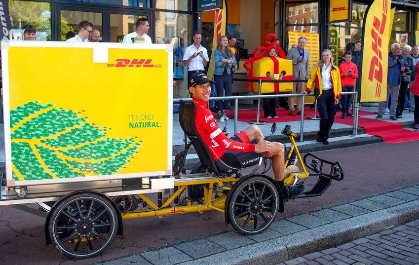 DHL opent winkel en hub voor duurzame stadsdistributie