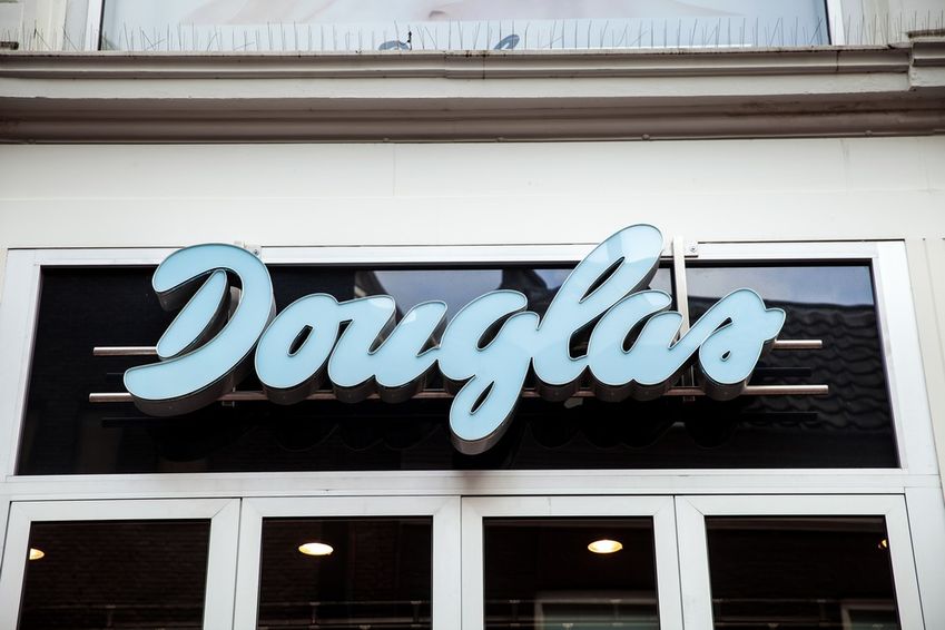 Douglas krijgt vlaggenschip in Mall of the Netherlands