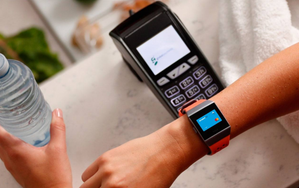 Betalen kan nu ook met een Fitbit-horloge